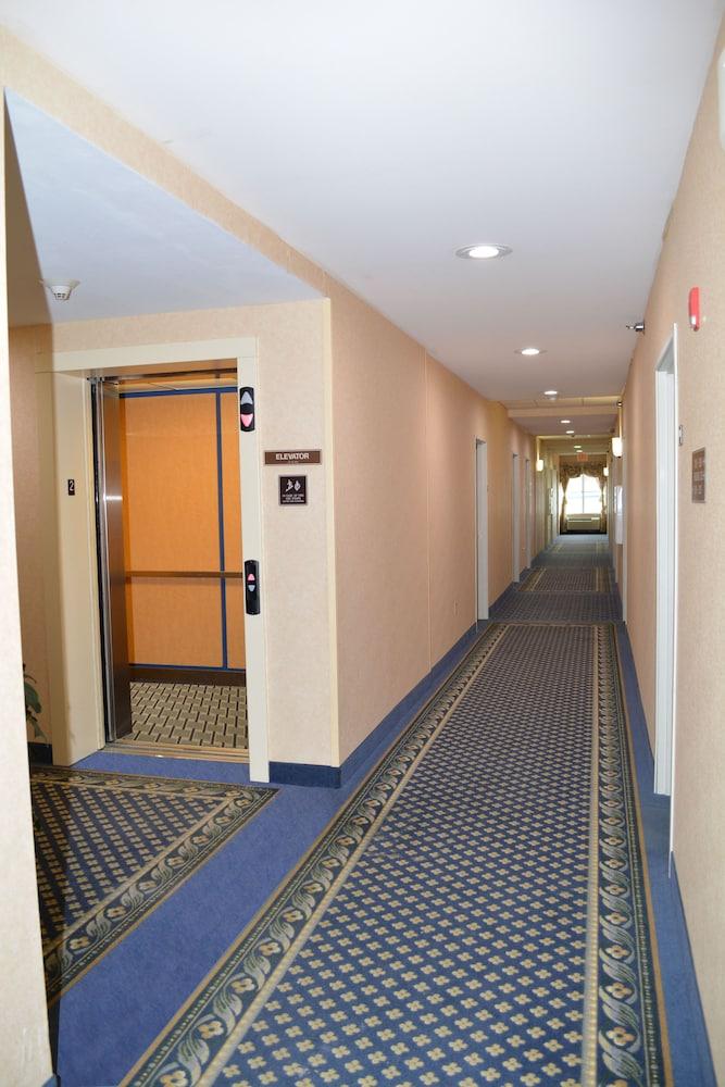 Baymont By Wyndham Waterford/burlington Wi Hotel 2*