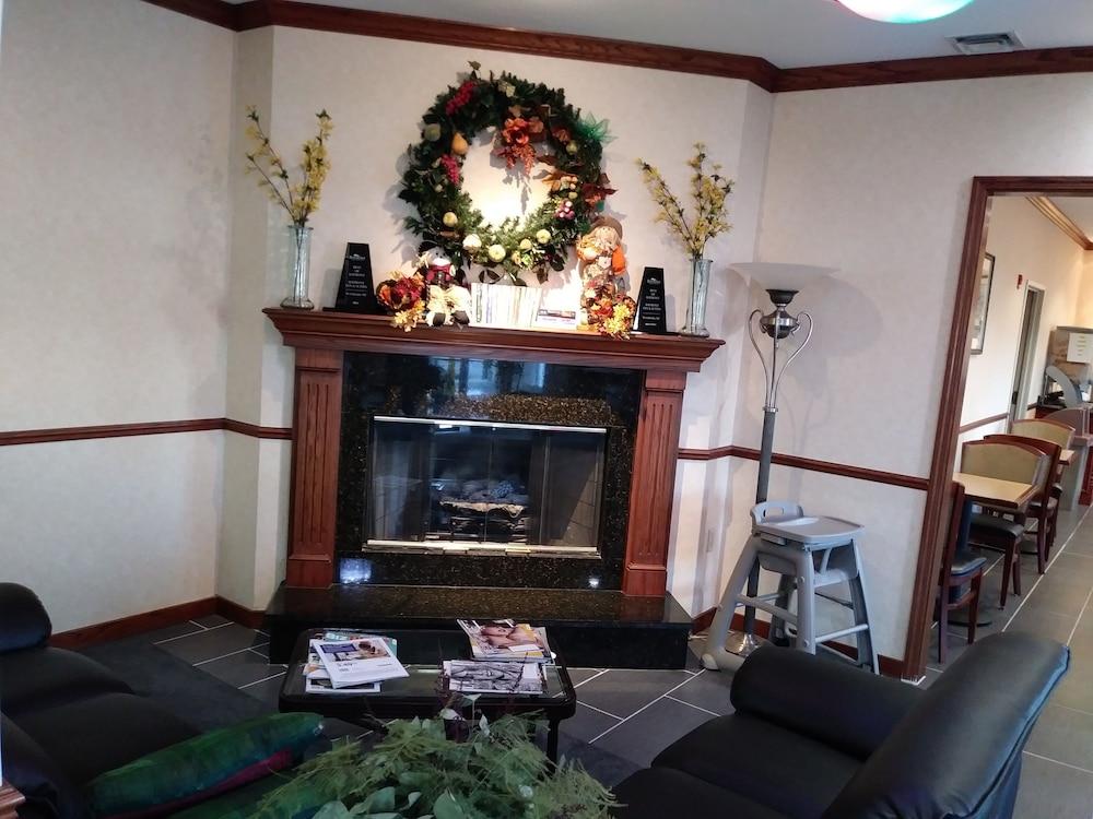 Hotel Baymont By Wyndham Waterford/burlington Wi 2*