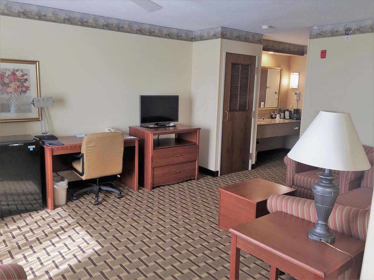Hotel Baymont By Wyndham Waterford/burlington Wi